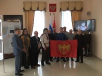 Участники с флагом Славянского Движения
