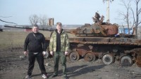 Лидер ОПД "СОВ" у подбитого украинского танка